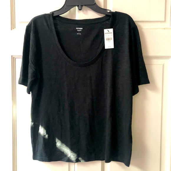 EXPRESS Skimming Scoop Neck black Tee short sleeves size S NWT - Picture 2 of 8